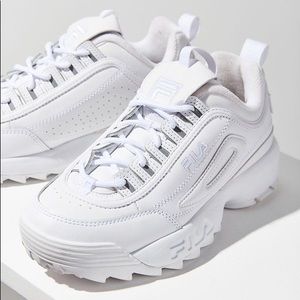 All White FILA Distributor 👟 Size 7.5